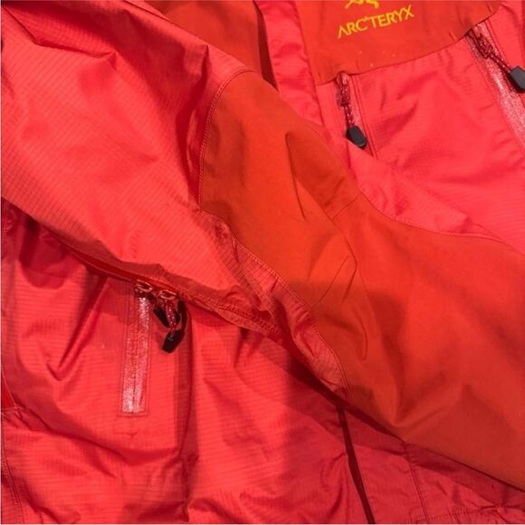Arc’teryx Theta LT Jacket – Vintage 1998 Molten & Gold| Made in Canada | Large - Picture 7 of 16